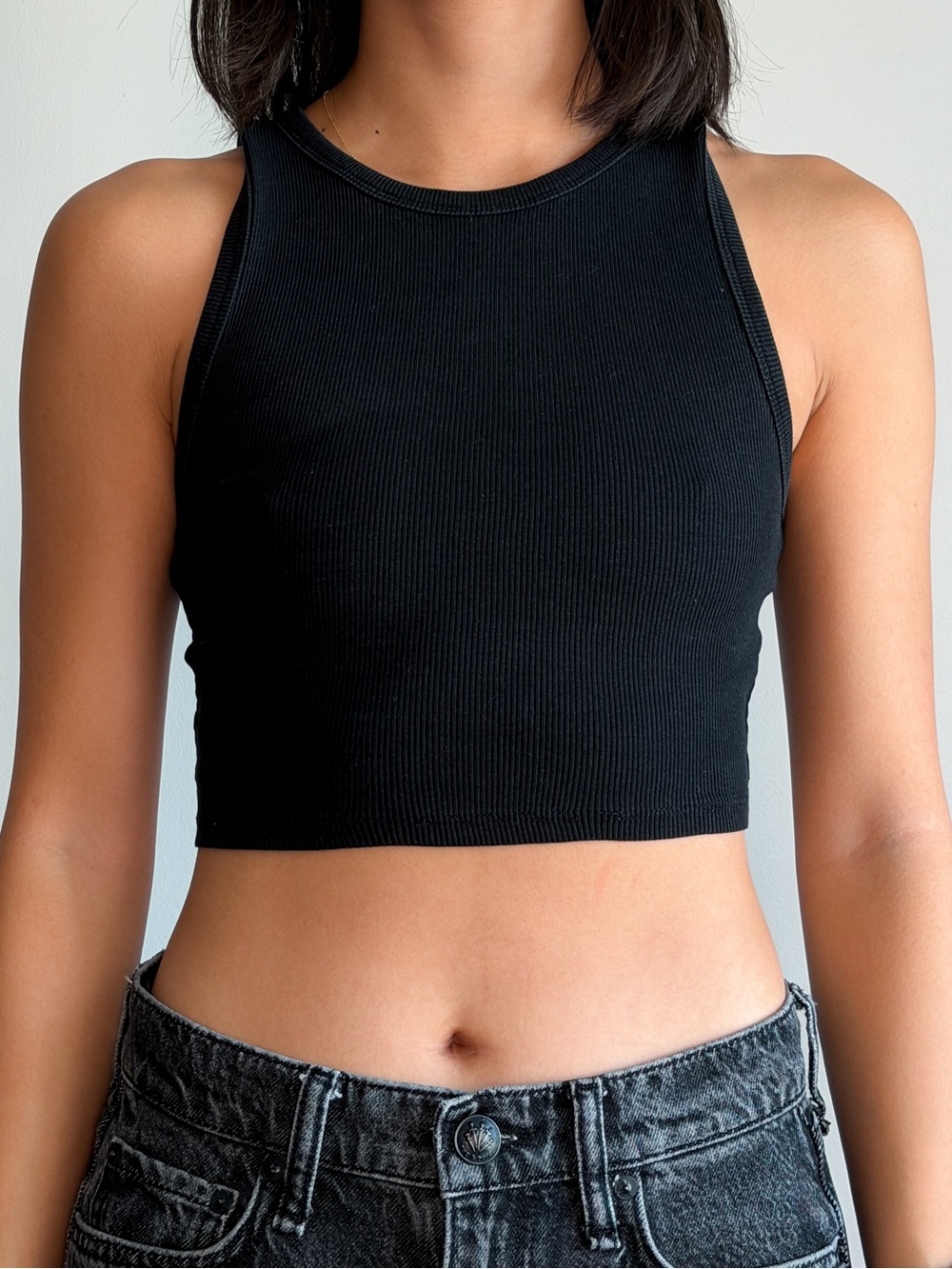 black Zara ribbed cropped tank top